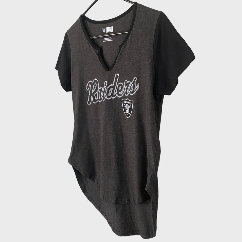 NFL Las Vegas Raiders V-Neck T-Shirt Womens Small Gray Short-Sleeve Football Tee - Picture 2 of 11
